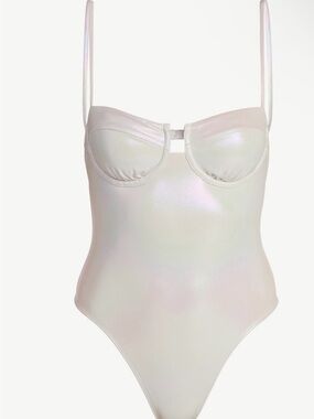 No Boundaries Moonlight Pearl One Piece Silver Swimsuit Women’s s small NWT
